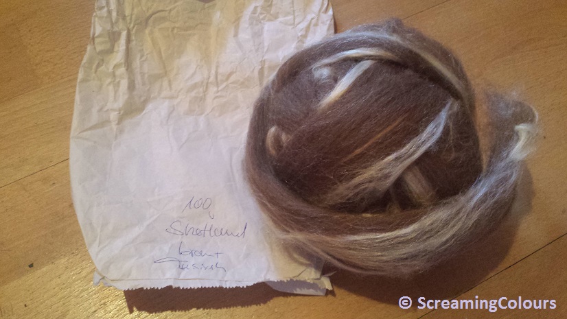 Shettland-Schaf trifft Tussahseide