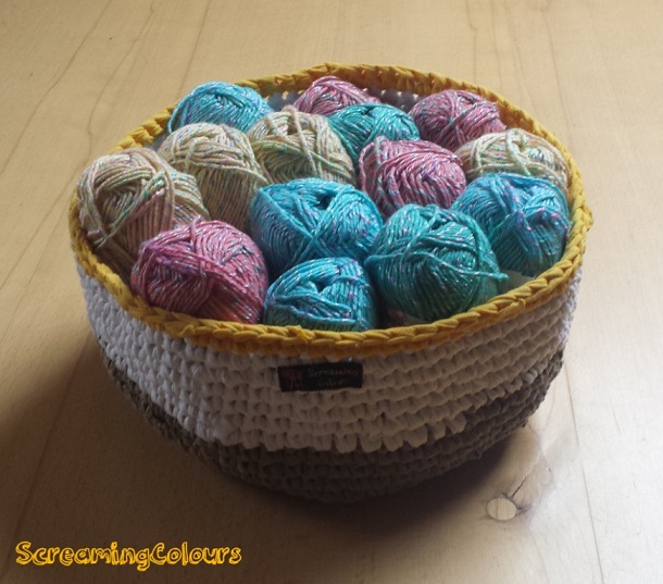 Körbchen aus Textilgarn