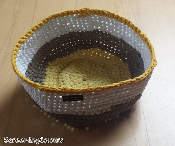 Körbchen aus Textilgarn