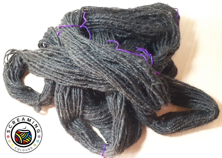 Versponnen: Steinschaf dunkelbraun