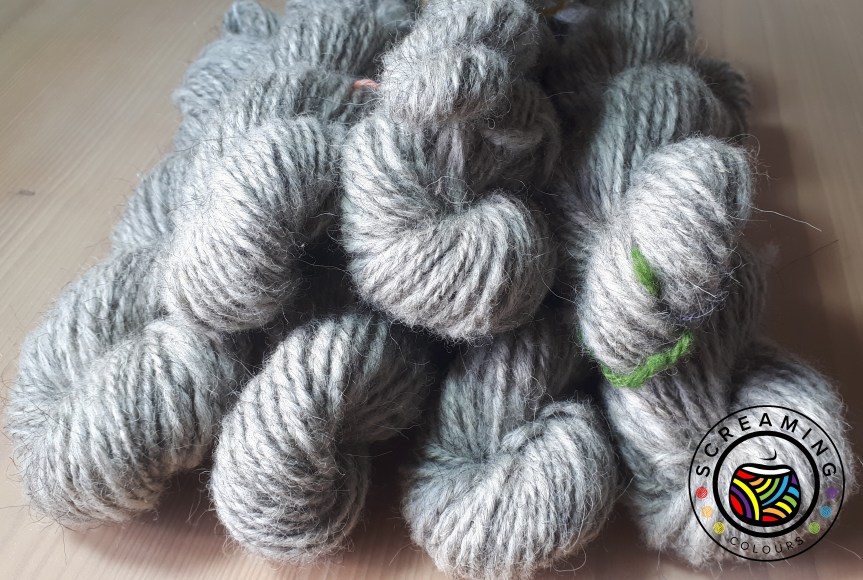 Steinschaf hellgrau fertig 1