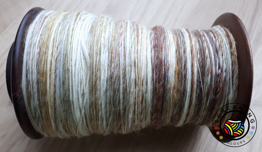 Batt cremig versponnen