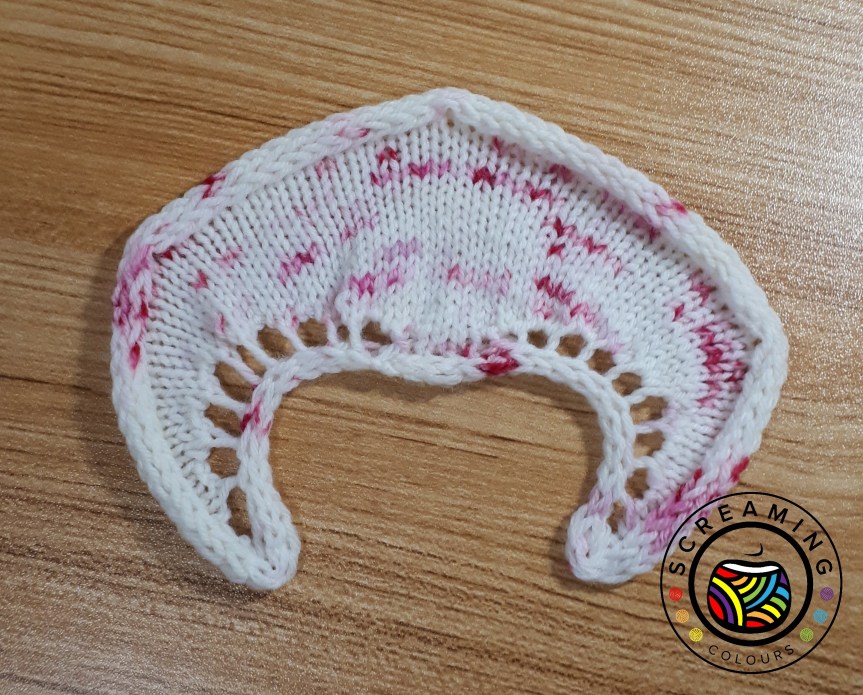 Crescent Shawl mit Icord-Rand