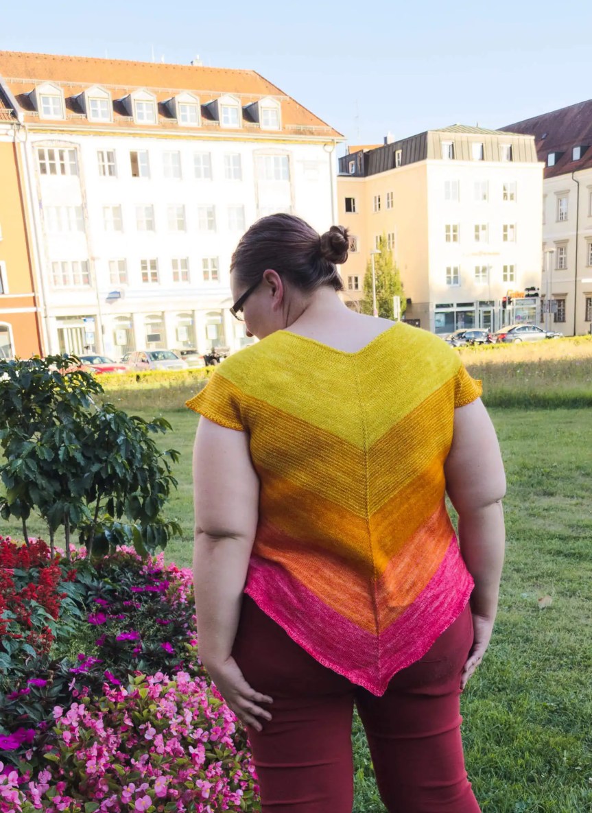 Screamonia Tunika – ein handgestricktes Shirt für den&nbsp;Sommer